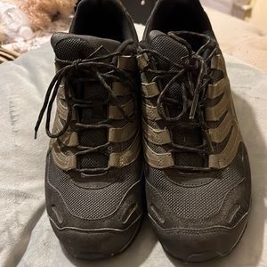 New Nike Mens Athletic Shoes size 11